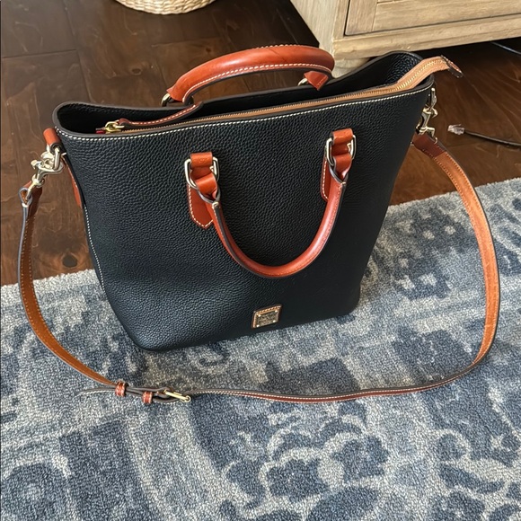 Dooney and Bourke Editors tote NWOT - Picture 2 of 9